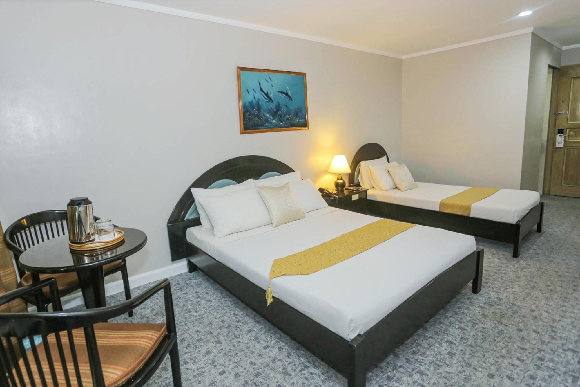 Holiday Plaza Hotel - Cebu Dış mekan fotoğraf