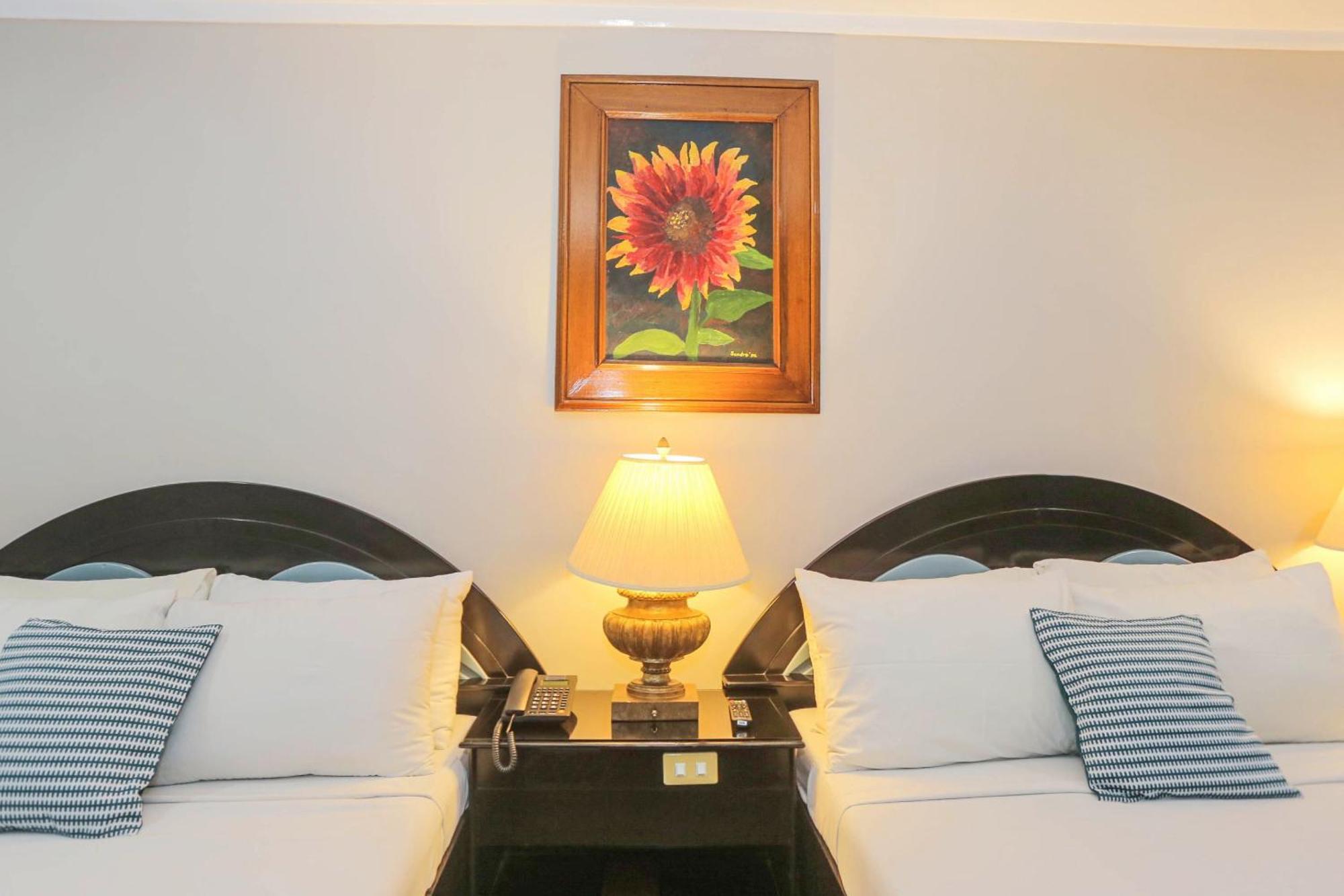Holiday Plaza Hotel - Cebu Dış mekan fotoğraf