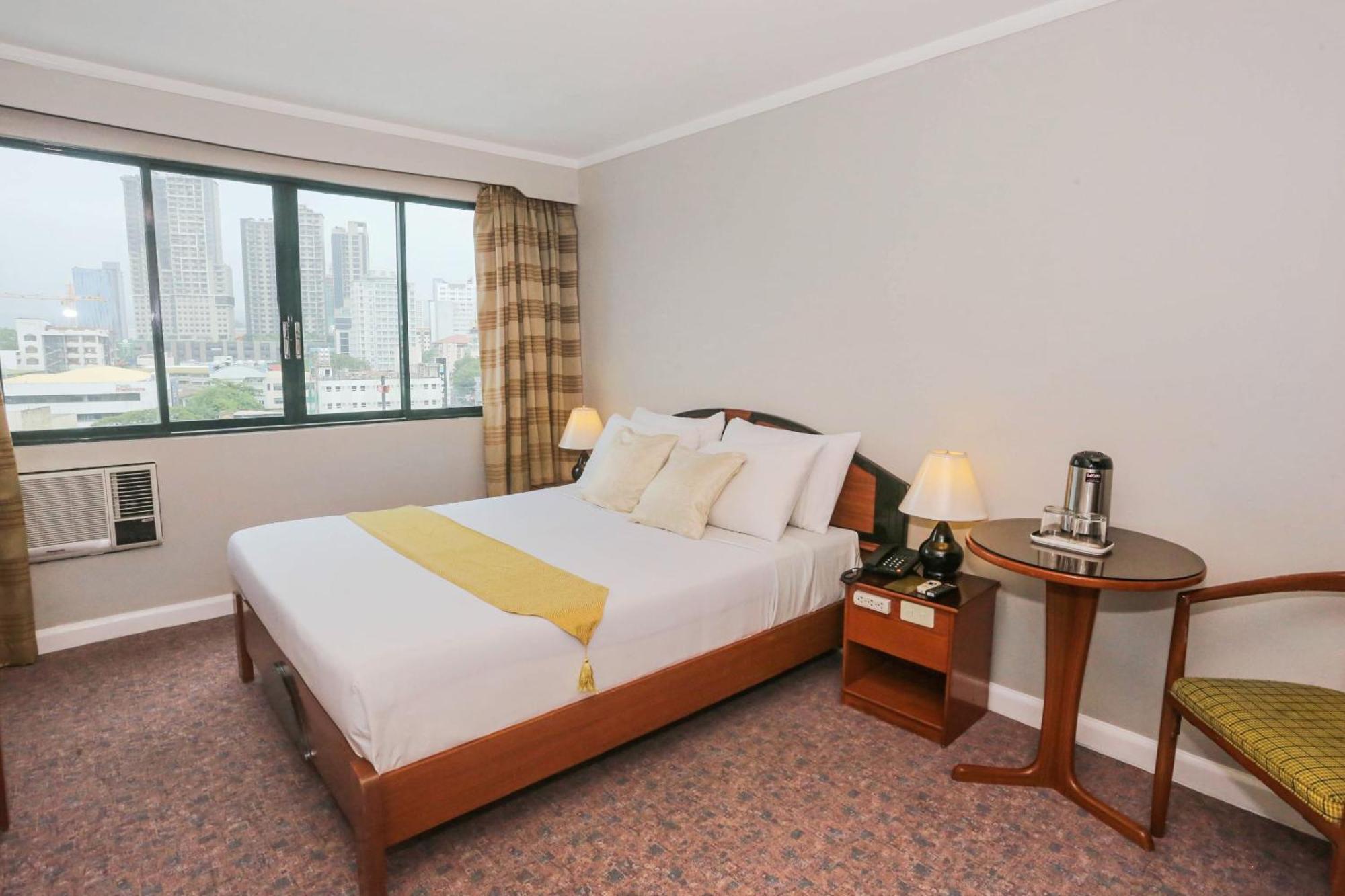 Holiday Plaza Hotel - Cebu Dış mekan fotoğraf