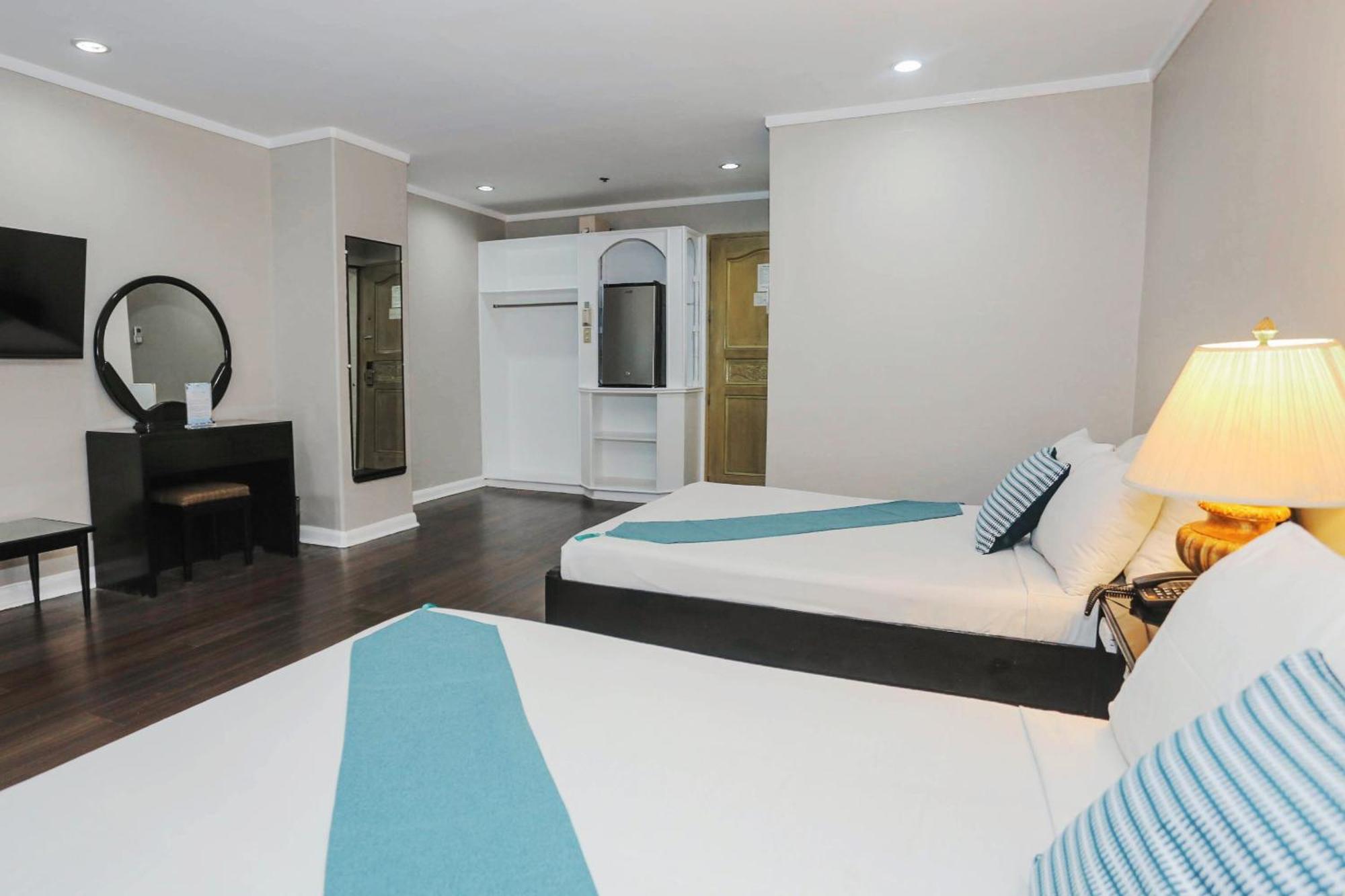 Holiday Plaza Hotel - Cebu Dış mekan fotoğraf