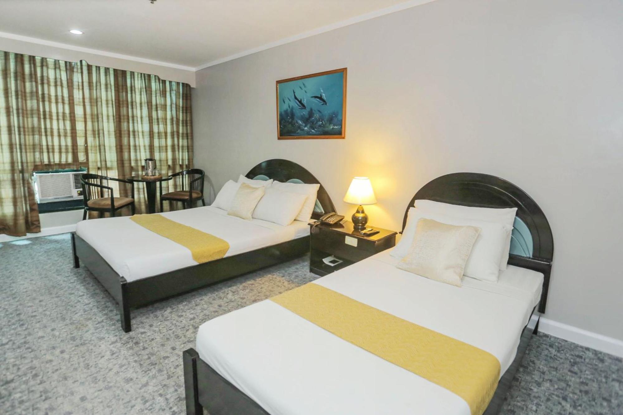 Holiday Plaza Hotel - Cebu Dış mekan fotoğraf