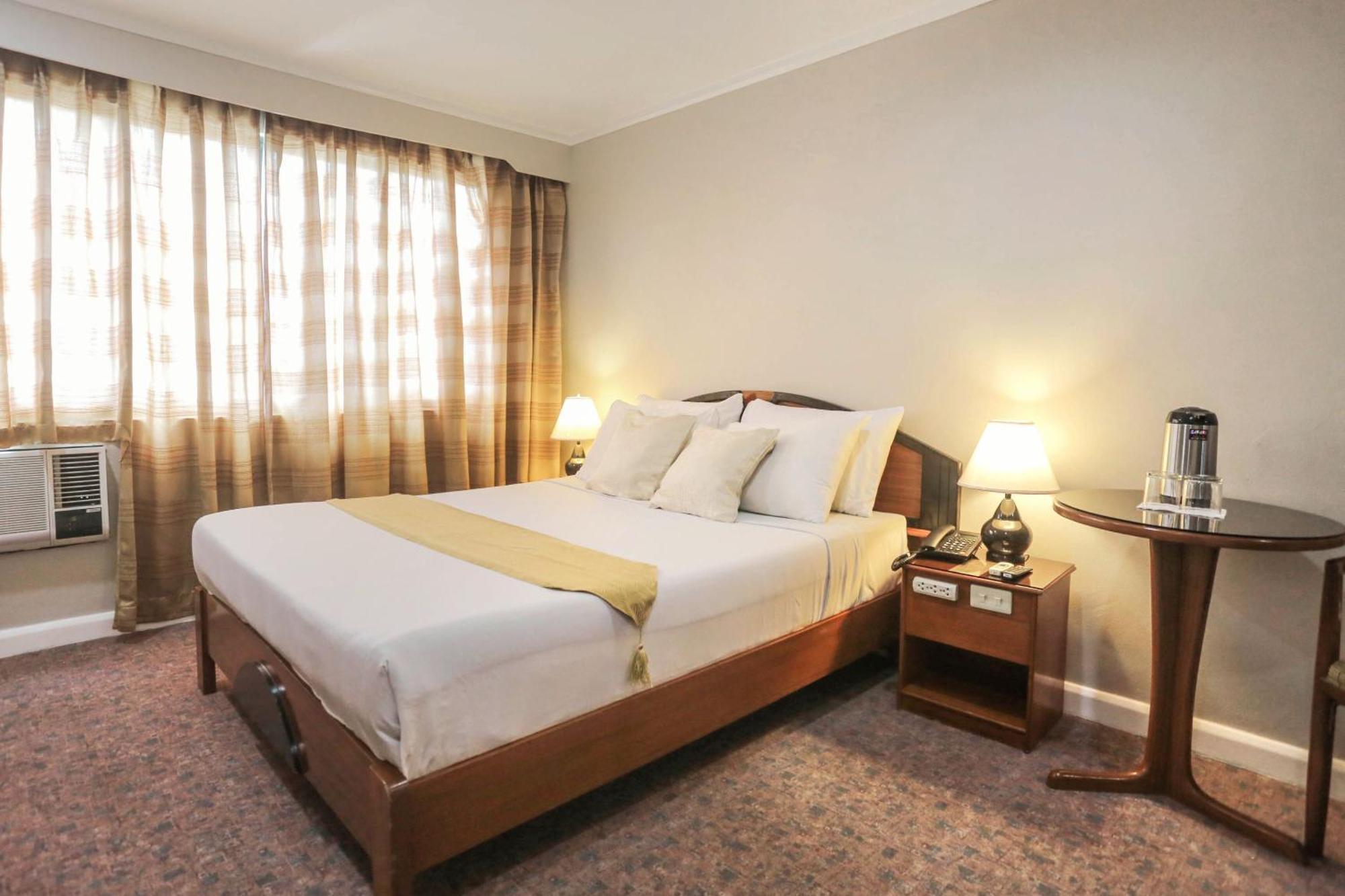 Holiday Plaza Hotel - Cebu Dış mekan fotoğraf