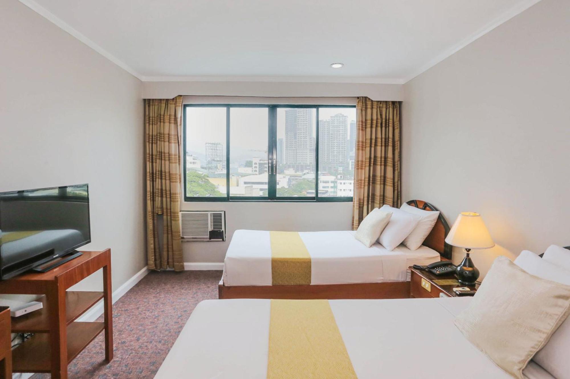 Holiday Plaza Hotel - Cebu Dış mekan fotoğraf