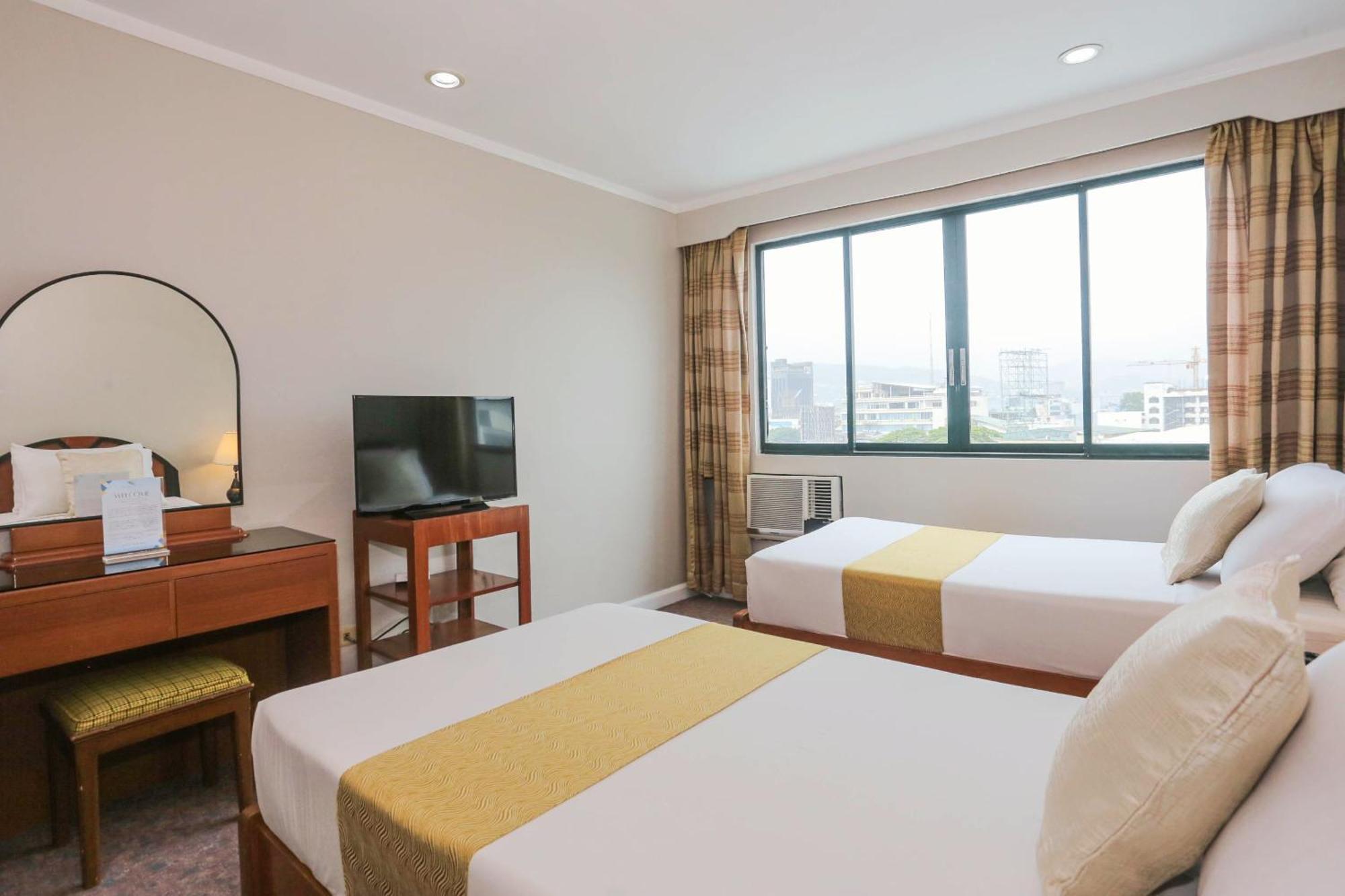 Holiday Plaza Hotel - Cebu Dış mekan fotoğraf