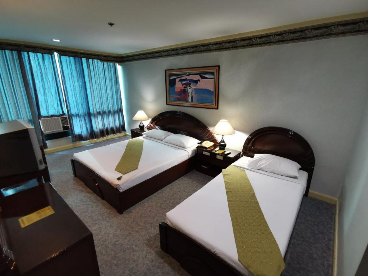 Holiday Plaza Hotel - Cebu Dış mekan fotoğraf